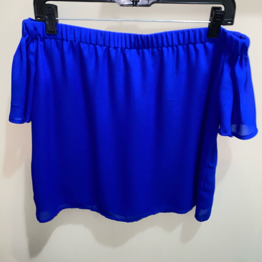 Short sleeve. Off the shoulder blouse